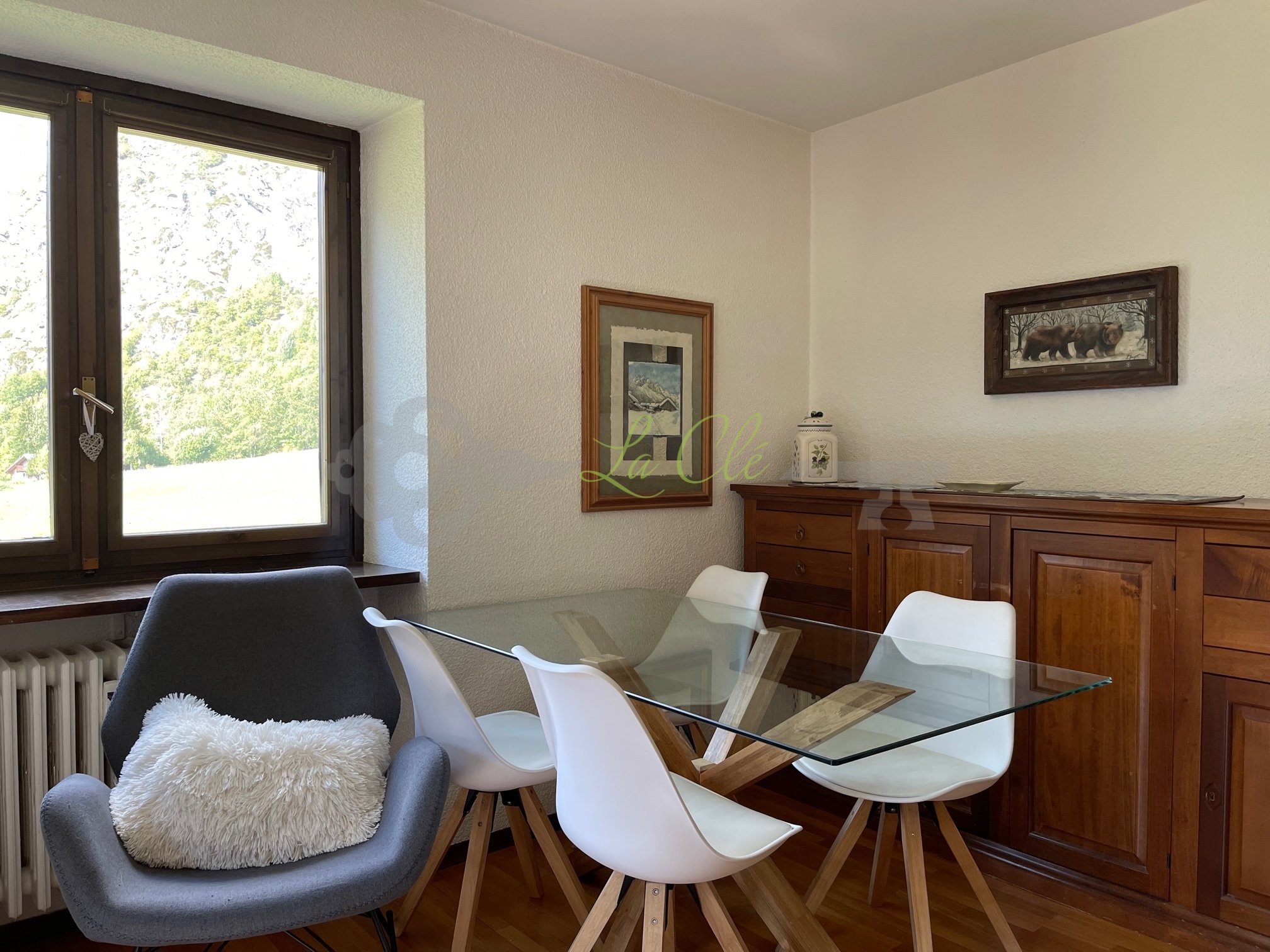 Trilocale con terrazzo, Courmayeur villair inferiore