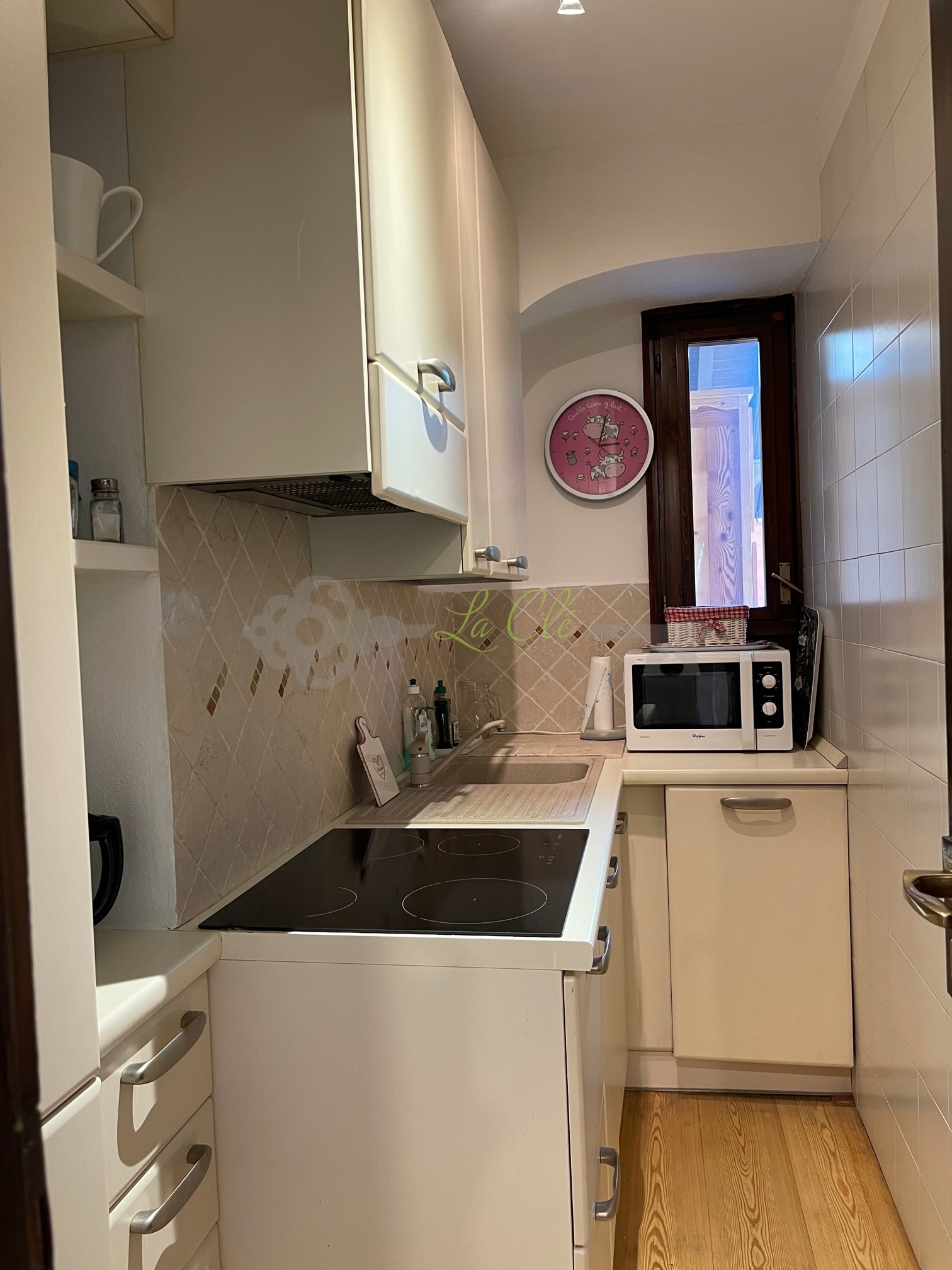 Trilocale con terrazzo, Courmayeur villair inferiore