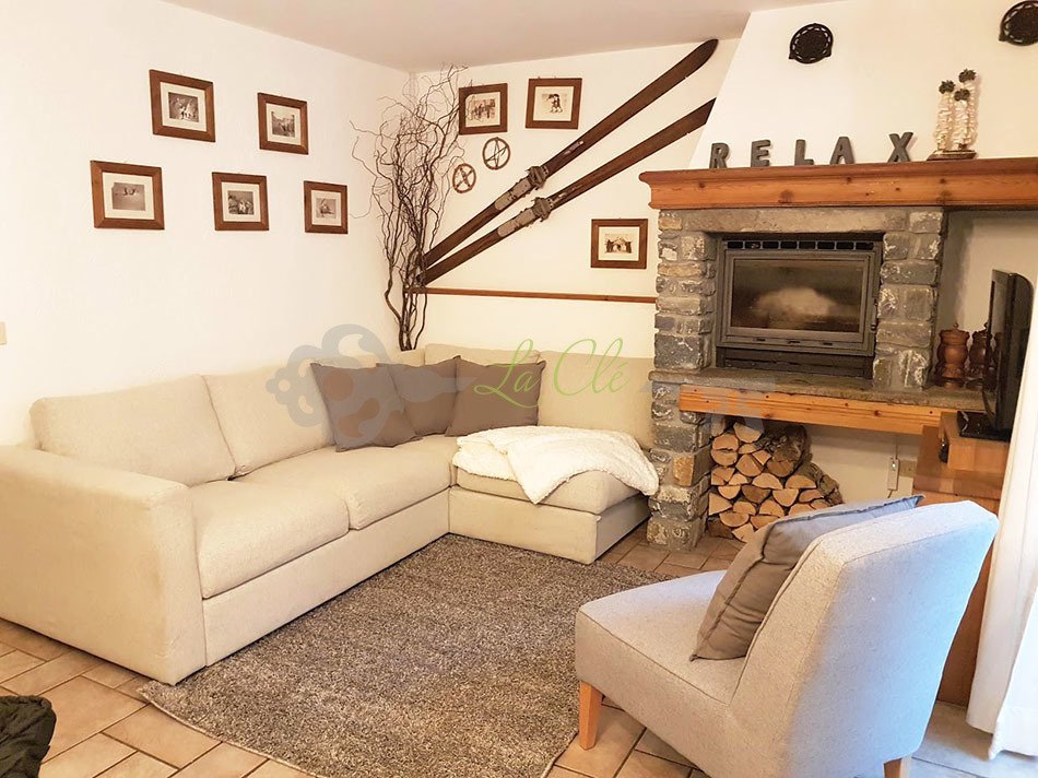 Trilocale con giardino in via grapillon 7, Courmayeur