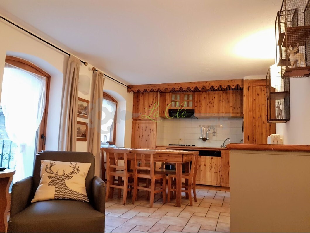 Quadrilocale con giardino, Courmayeur dolonne