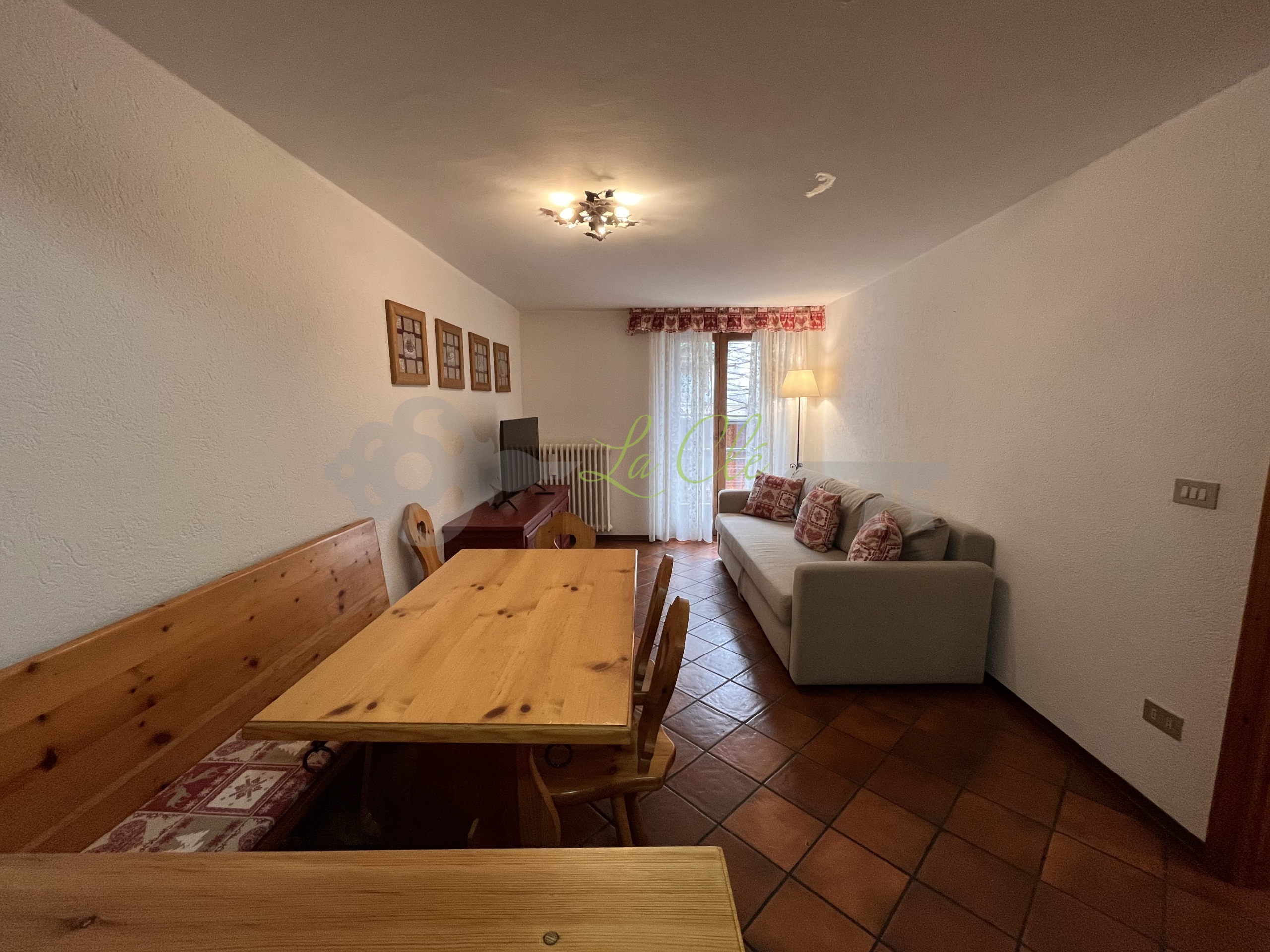 Trilocale ristrutturato in via roma, Courmayeur