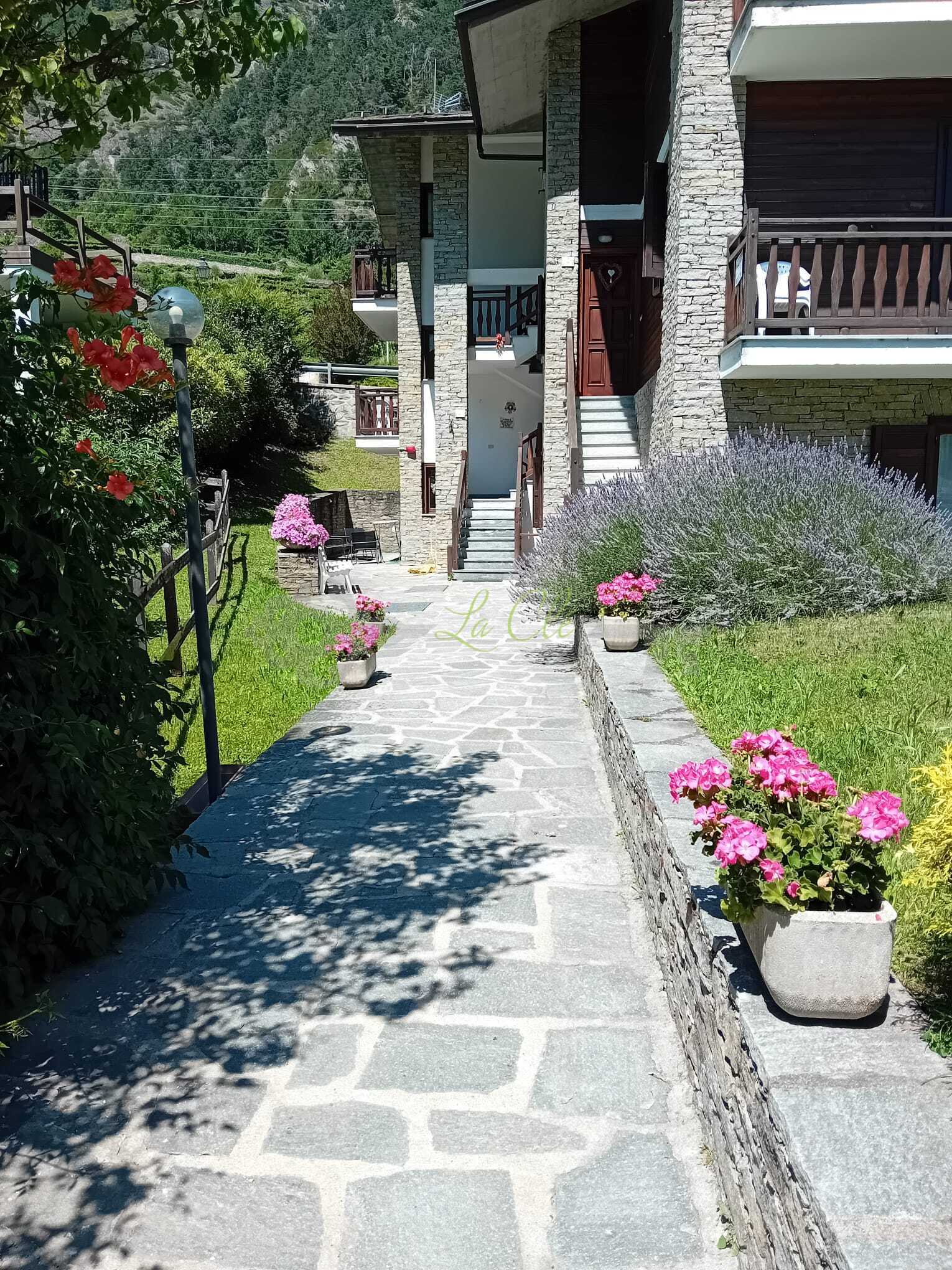 Bilocale con giardino in via dell'echely 57, Morgex