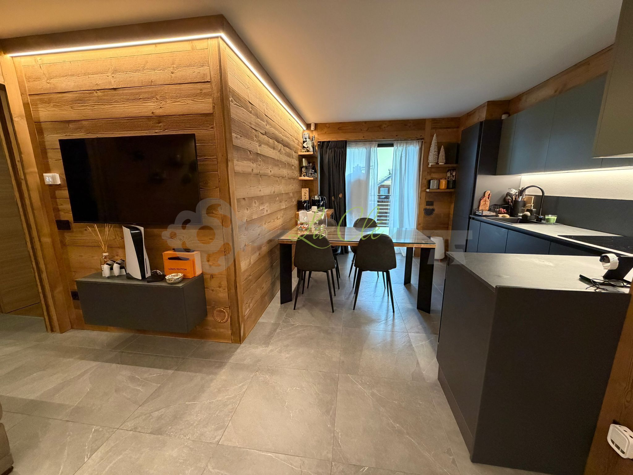 Trilocale con terrazzo a Courmayeur