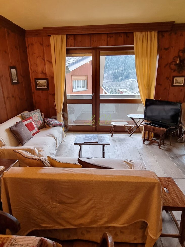 Quadrilocale con box in via roma 10, Courmayeur