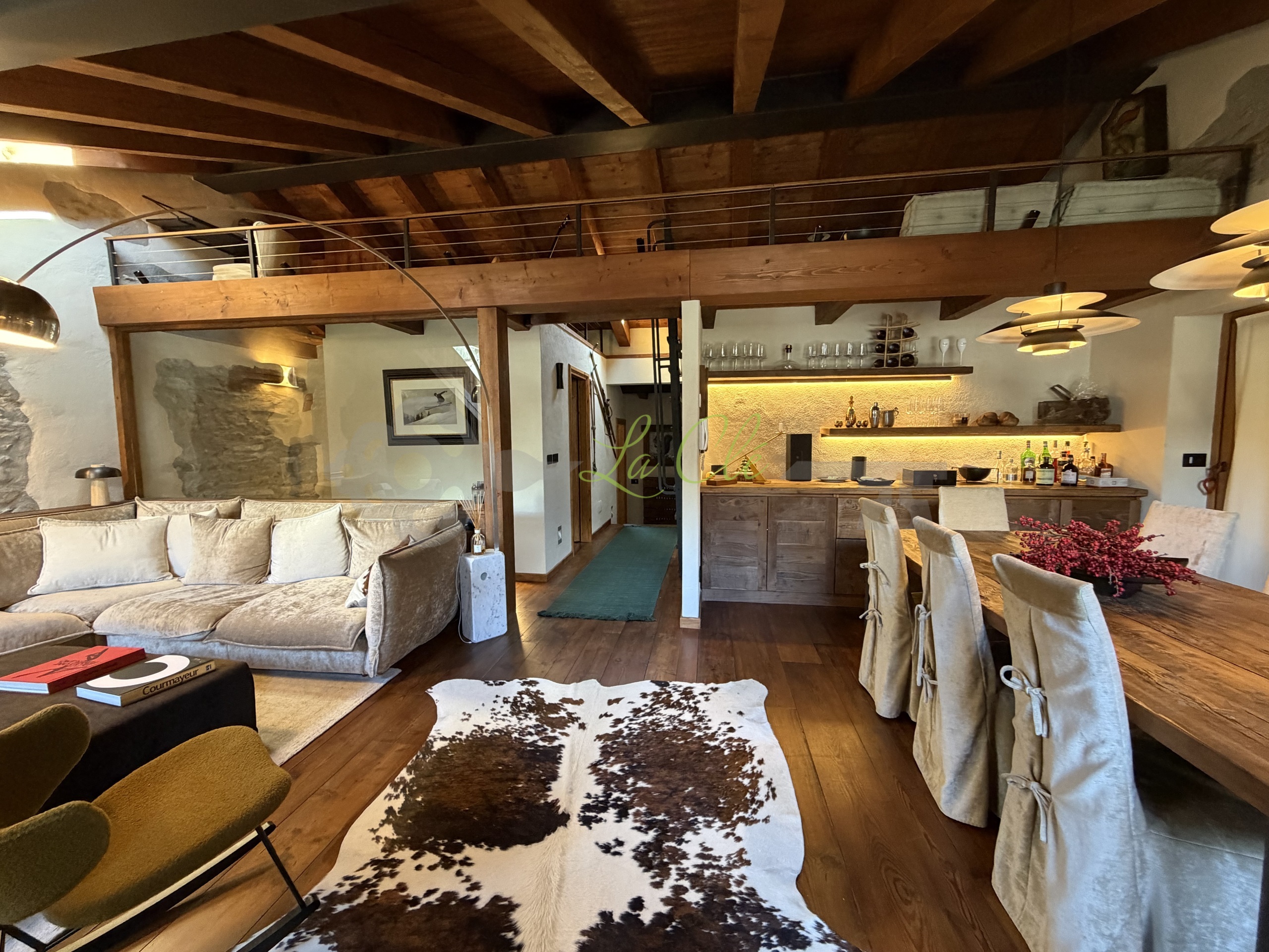 Appartamento con terrazzo in via roma 73, Courmayeur