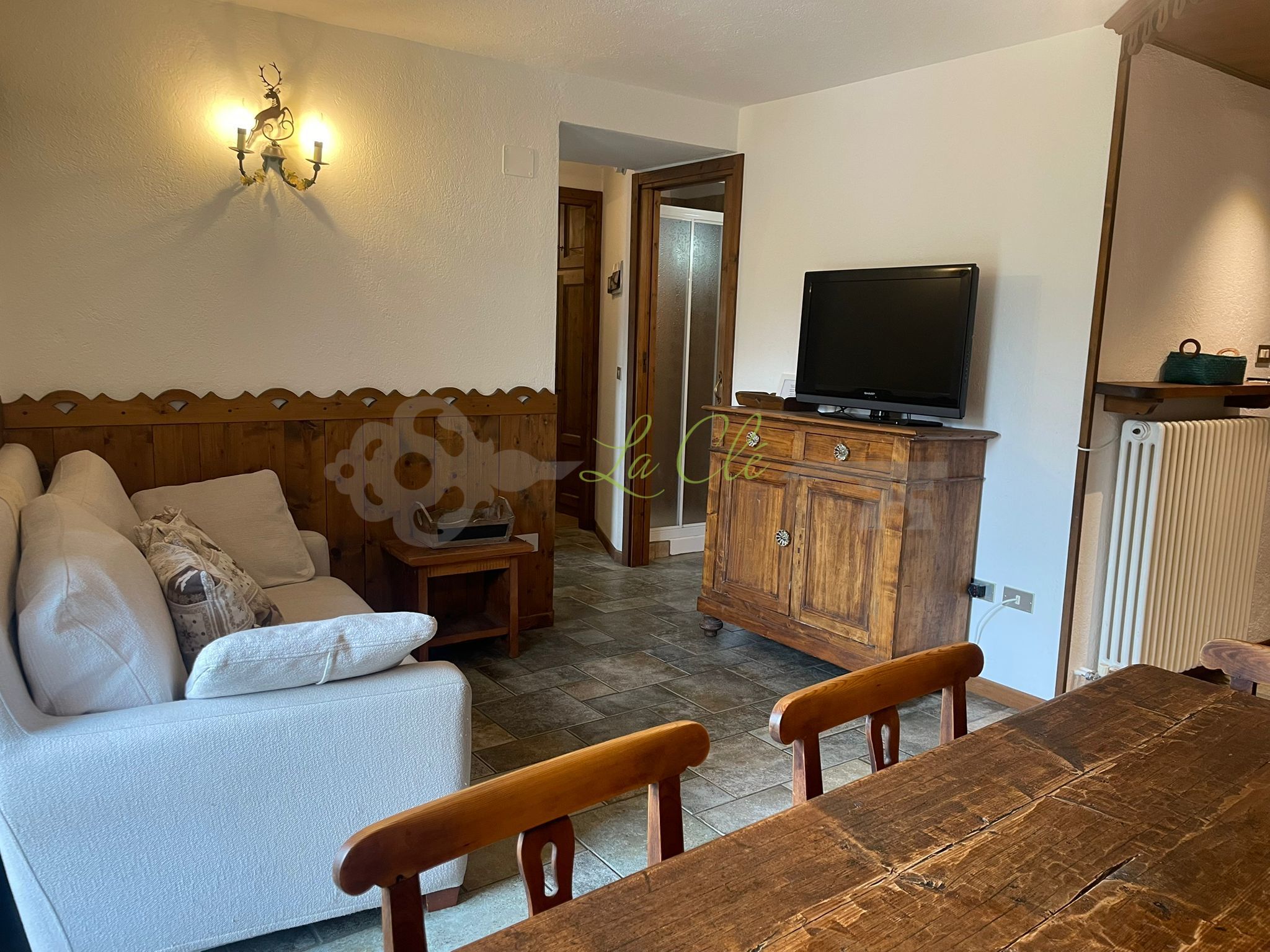 Trilocale ristrutturato in via san giocondo, Courmayeur
