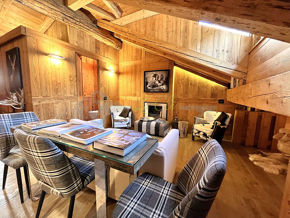 Mansarda con box in via circonvallazione 11, Courmayeur