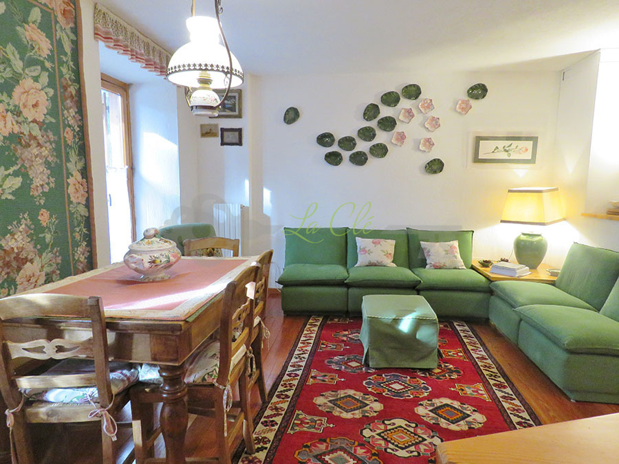 Quadrilocale con giardino in via hermitage 2, Courmayeur