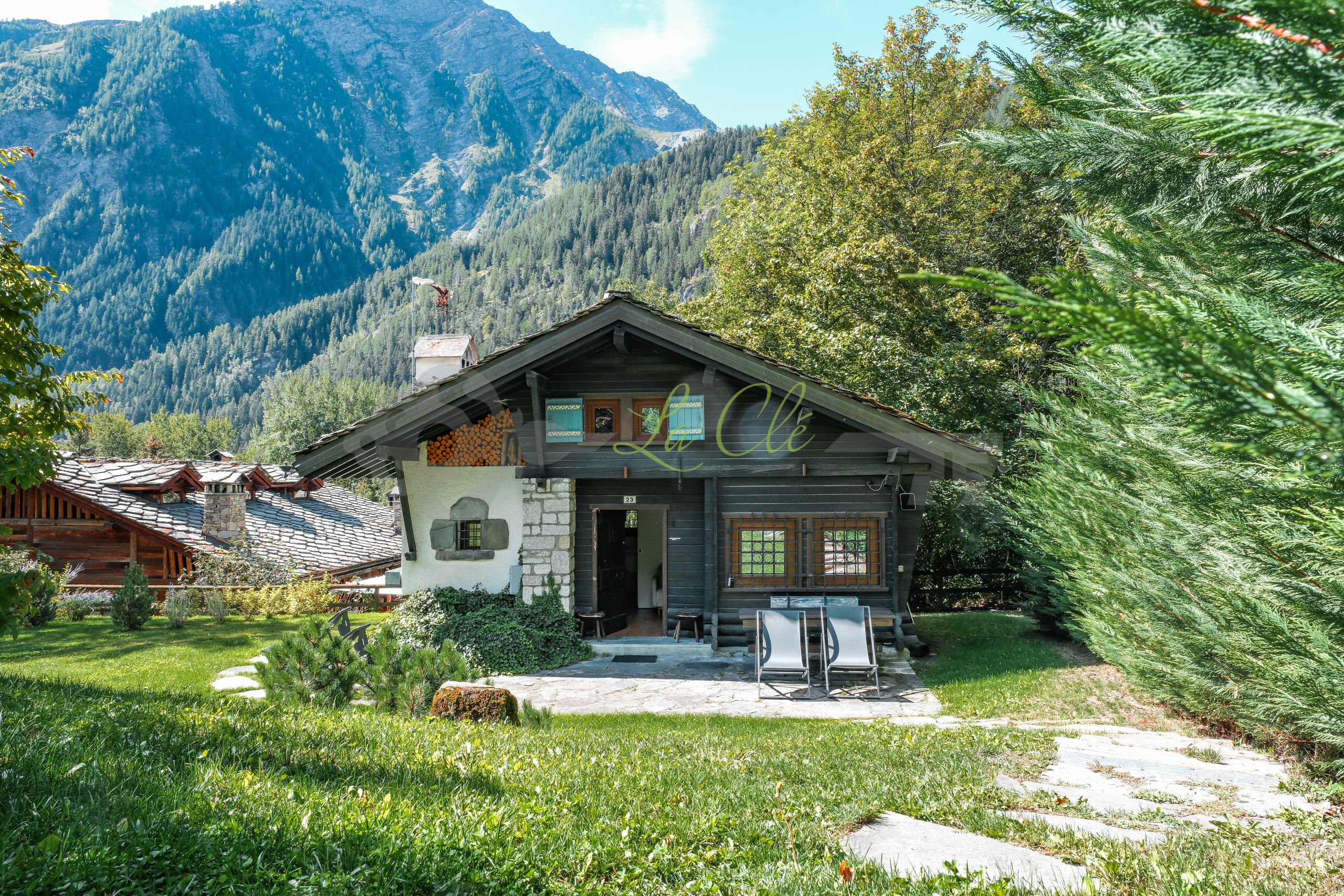 Trilocale con giardino, Courmayeur centrale