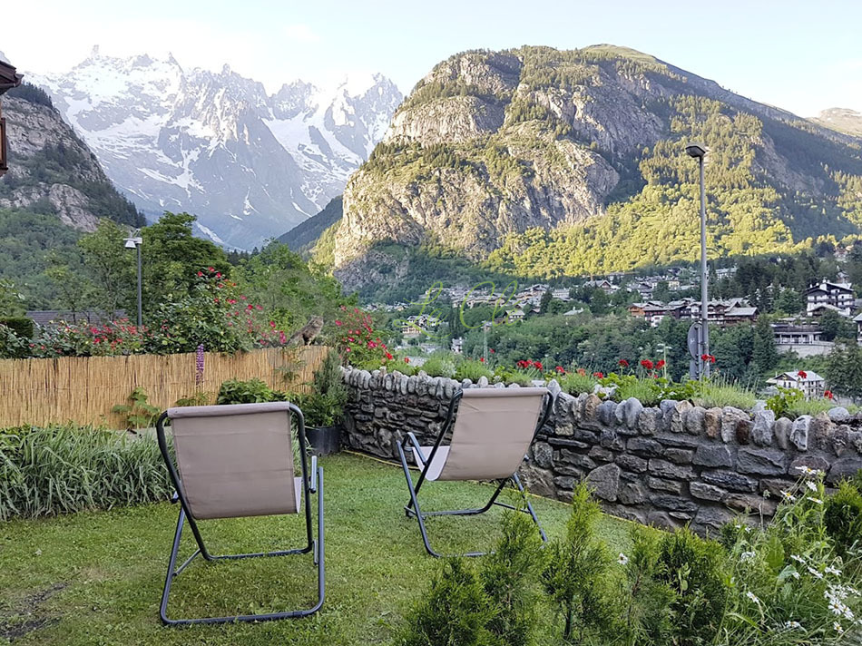 Bilocale con giardino in via grapillon 7, Courmayeur