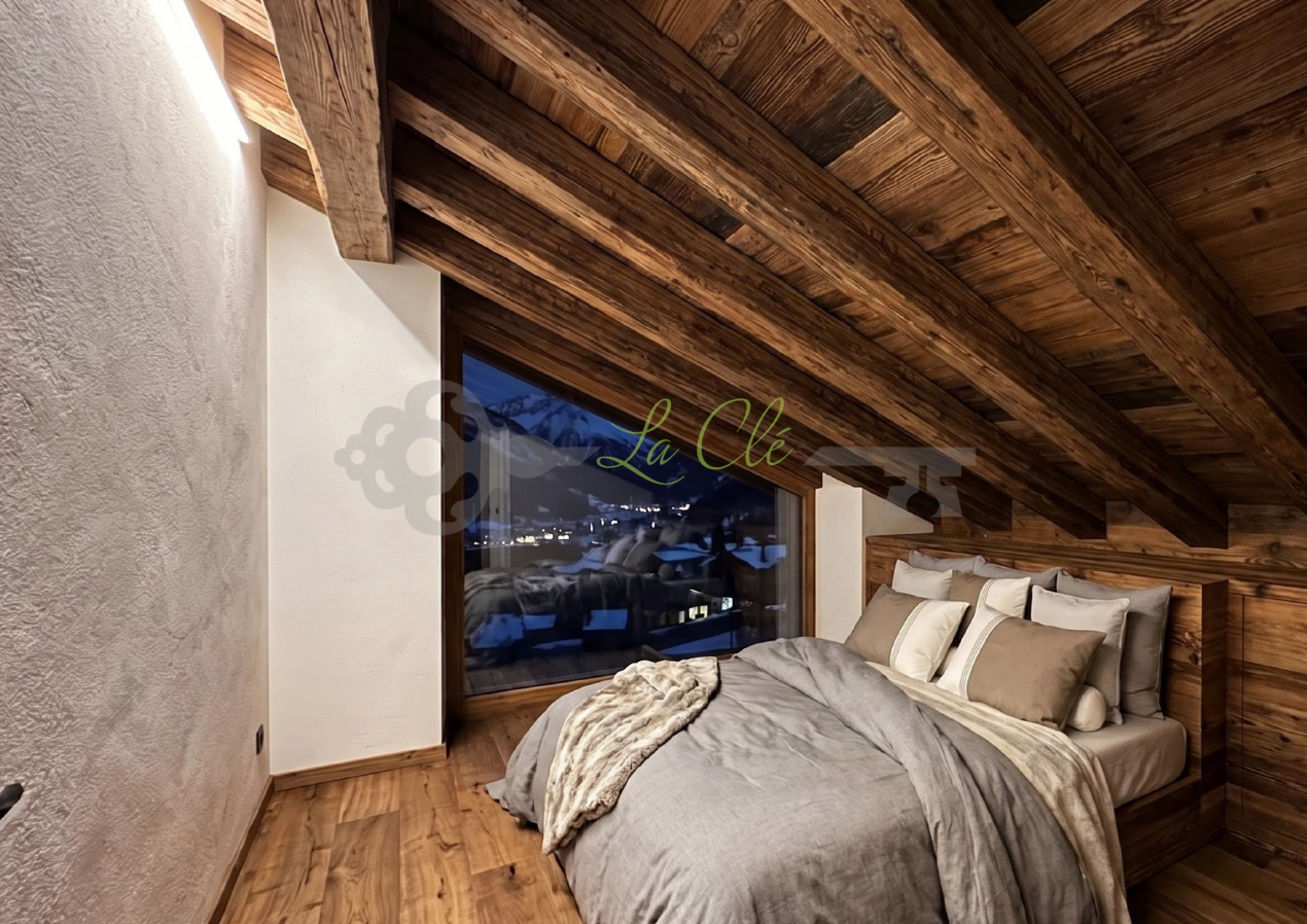Mansarda ristrutturata, Courmayeur dolonne