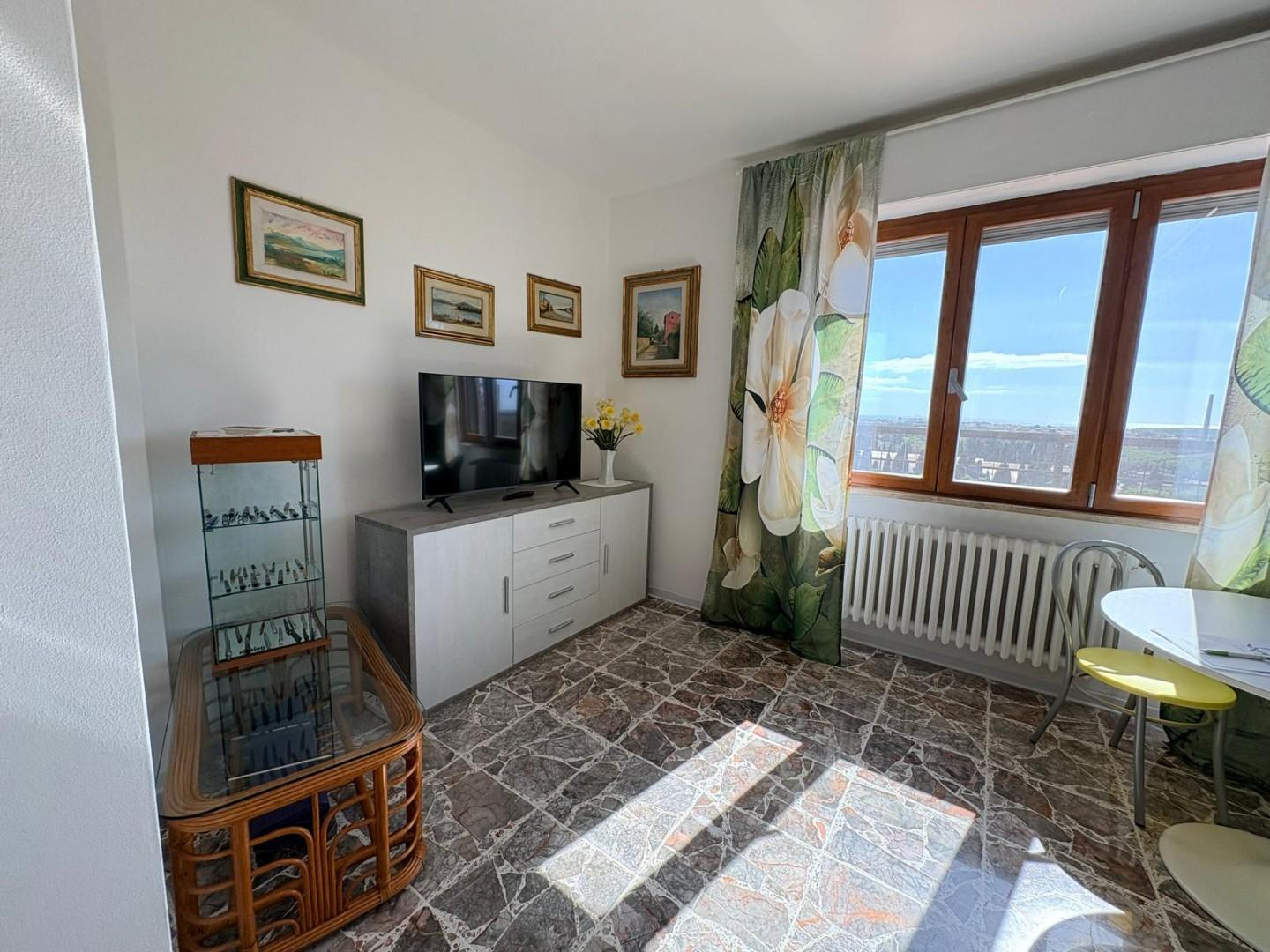 Attico vista mare a Cecina