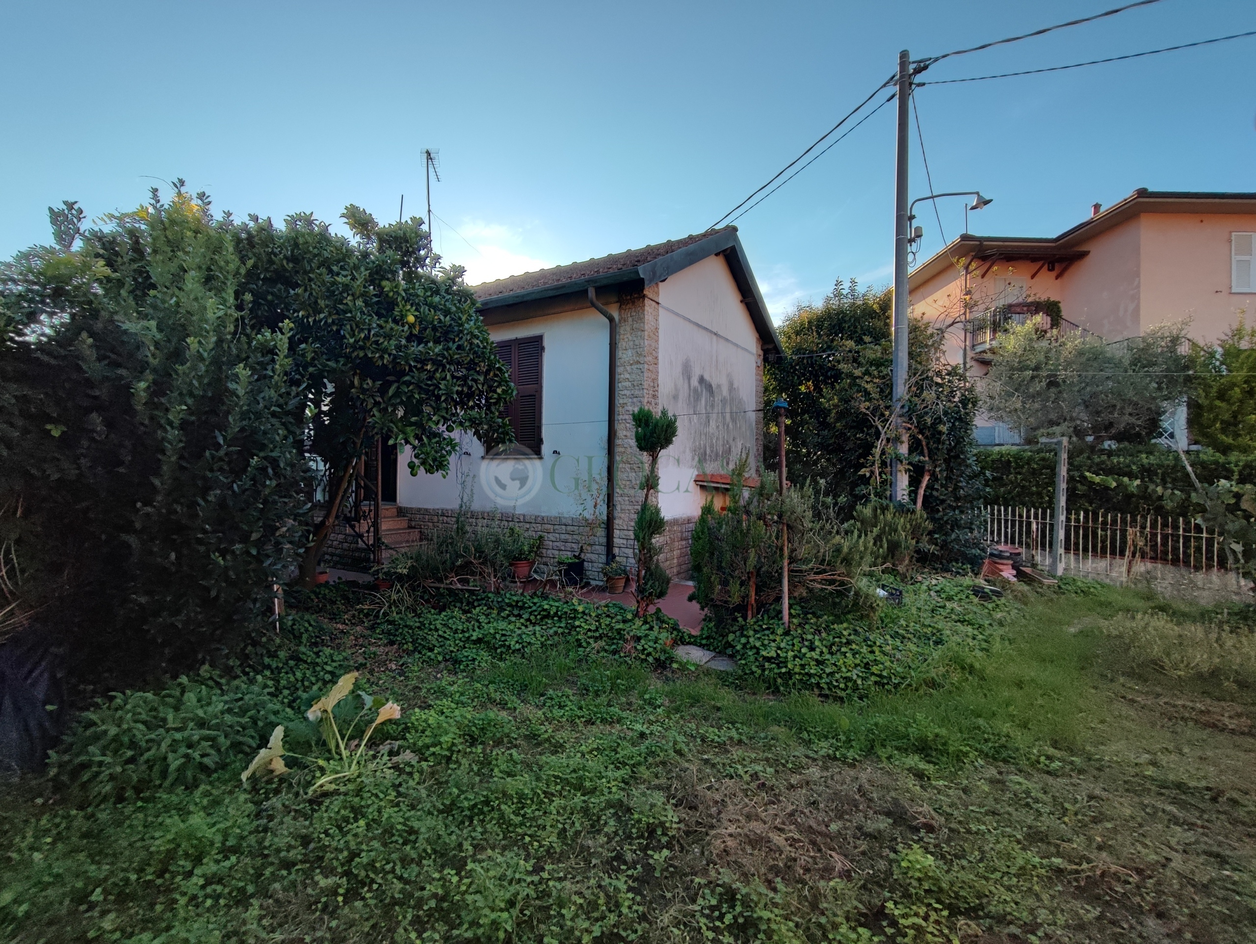 Casa indipendente con giardino in via brigola, La Spezia