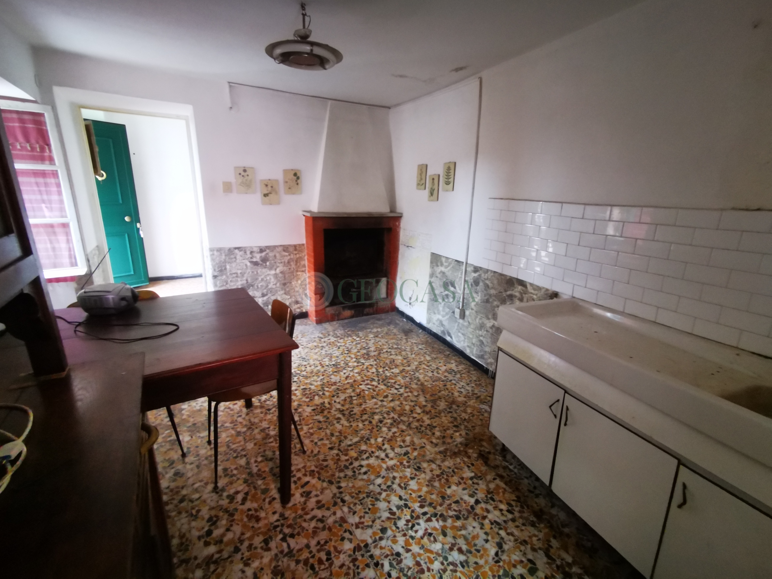 Trilocale con terrazzo, Follo tivegna