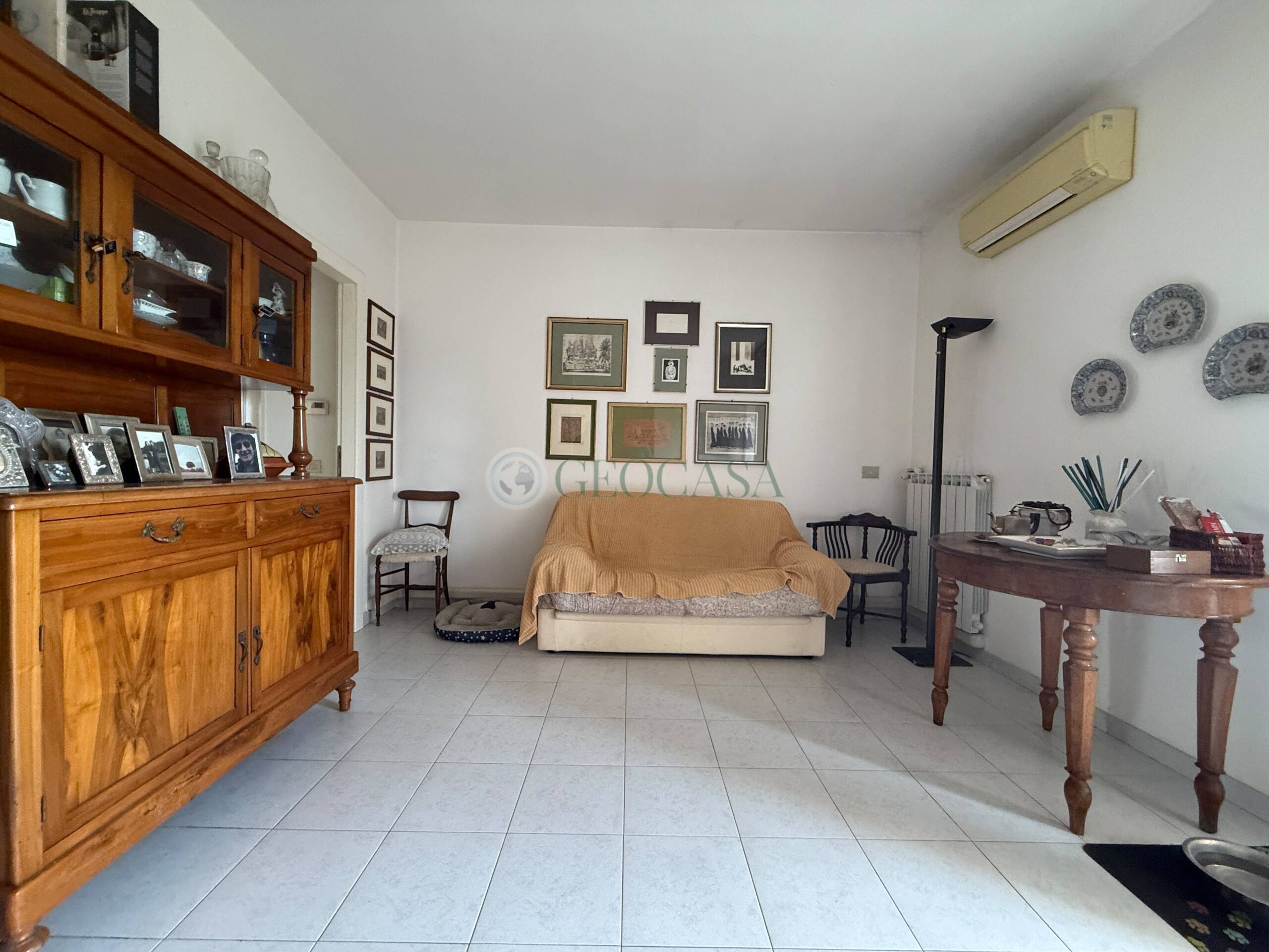 Quadrilocale con box a Vezzano Ligure