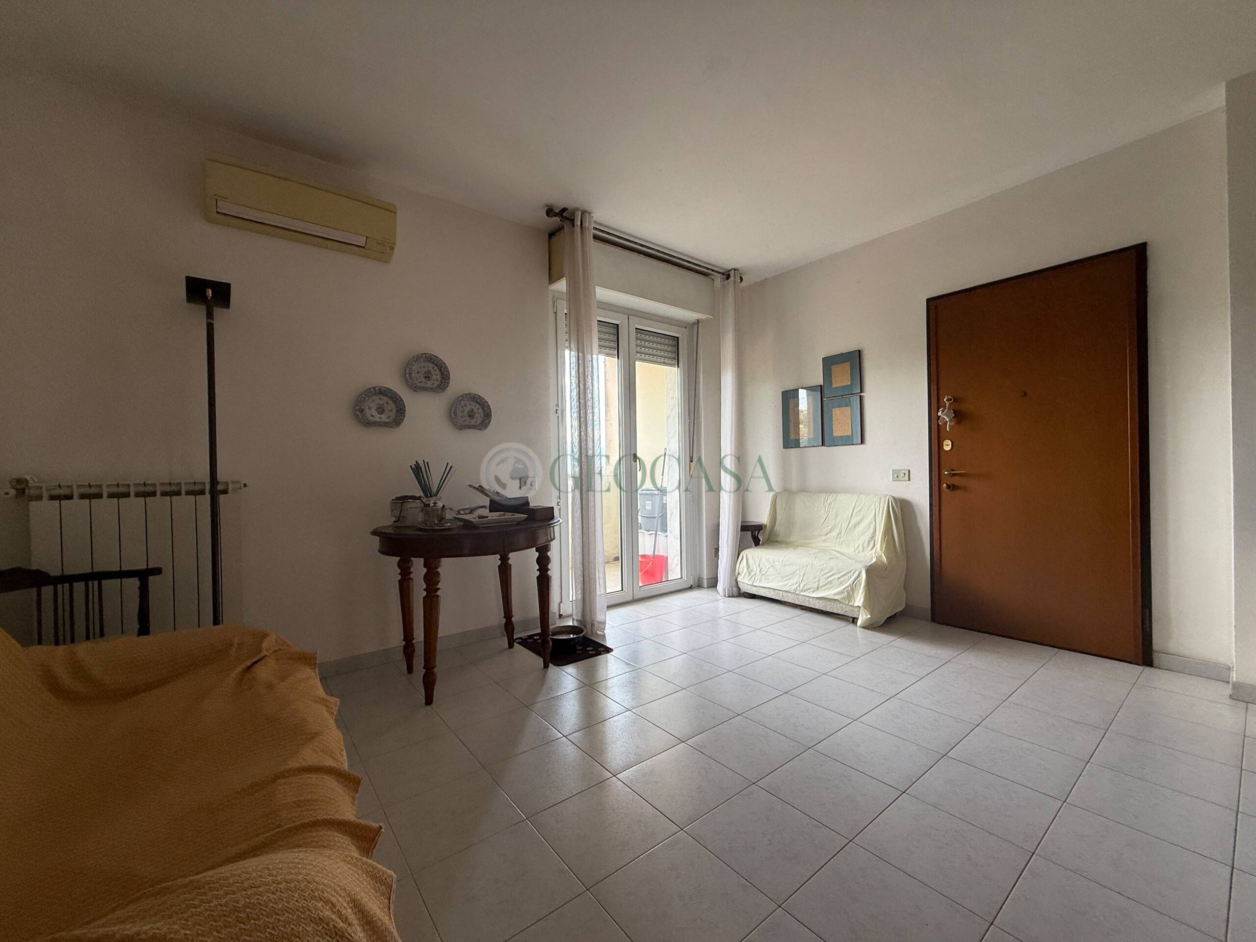 Quadrilocale con box a Vezzano Ligure