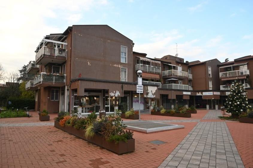 Negozio in vendita a Arese