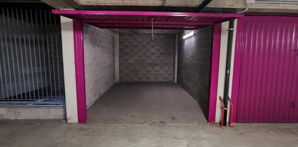 Box/Garage 22mq in vendita a Milano