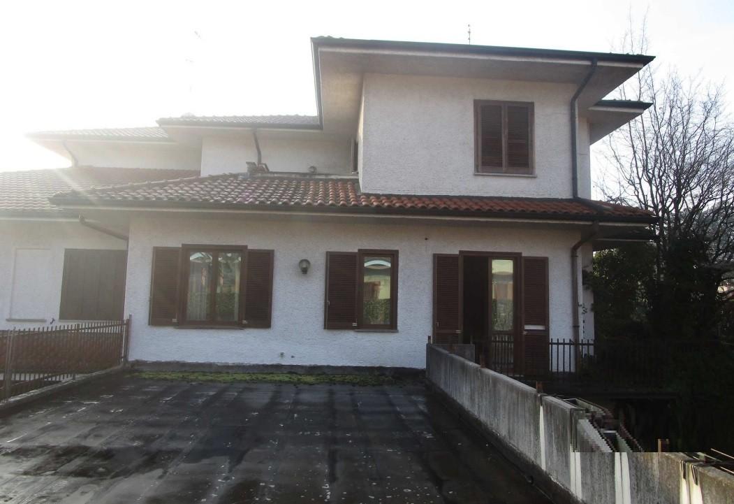 Villa Bifamiliare in vendita a Burago di Molgora