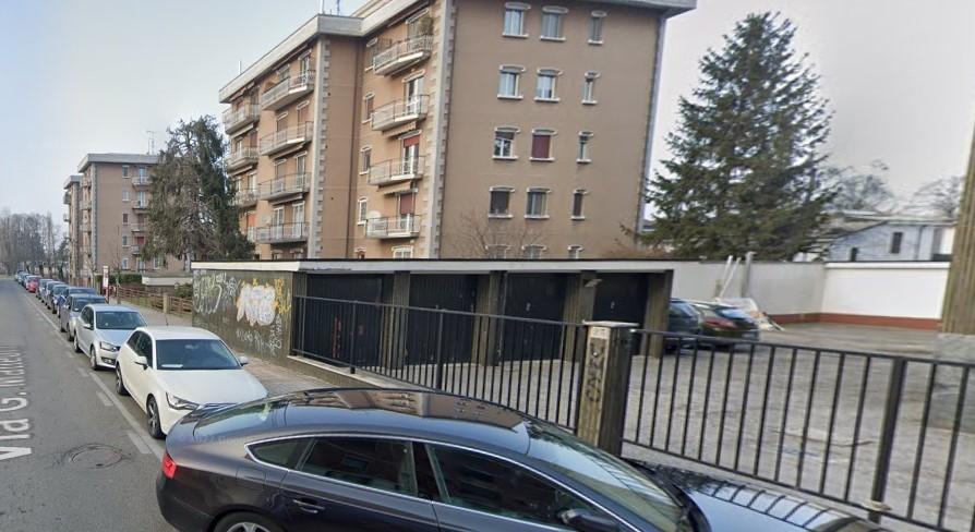 Box/Garage 13mq in vendita a Rozzano