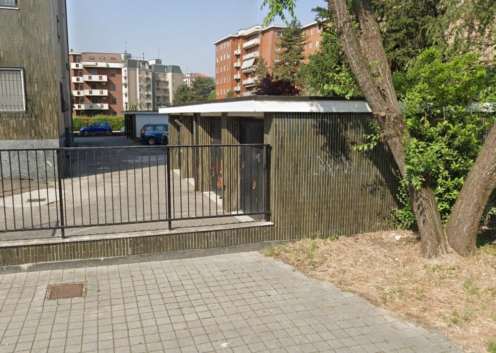 Box/Garage 13mq in vendita a Rozzano
