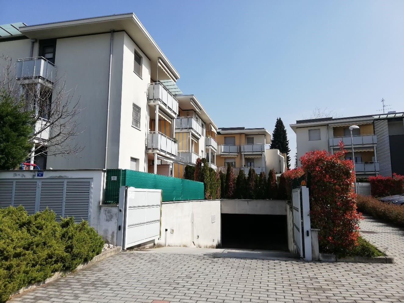 Box/Garage 29mq in vendita a Giussano