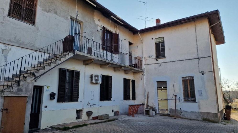 Trilocale da ristrutturare a Vigevano