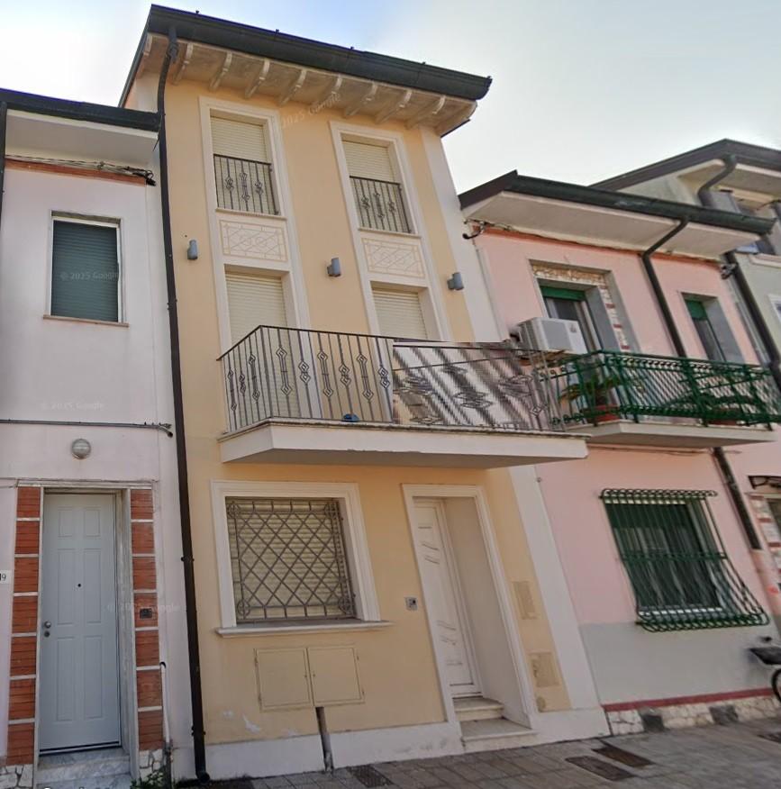 Appartamento in vendita a Viareggio