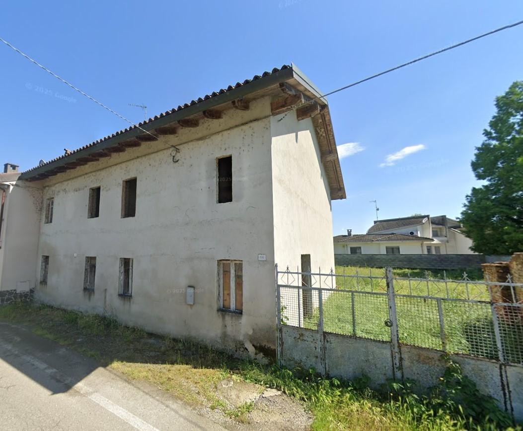 Quadrilocale da ristrutturare a Suardi