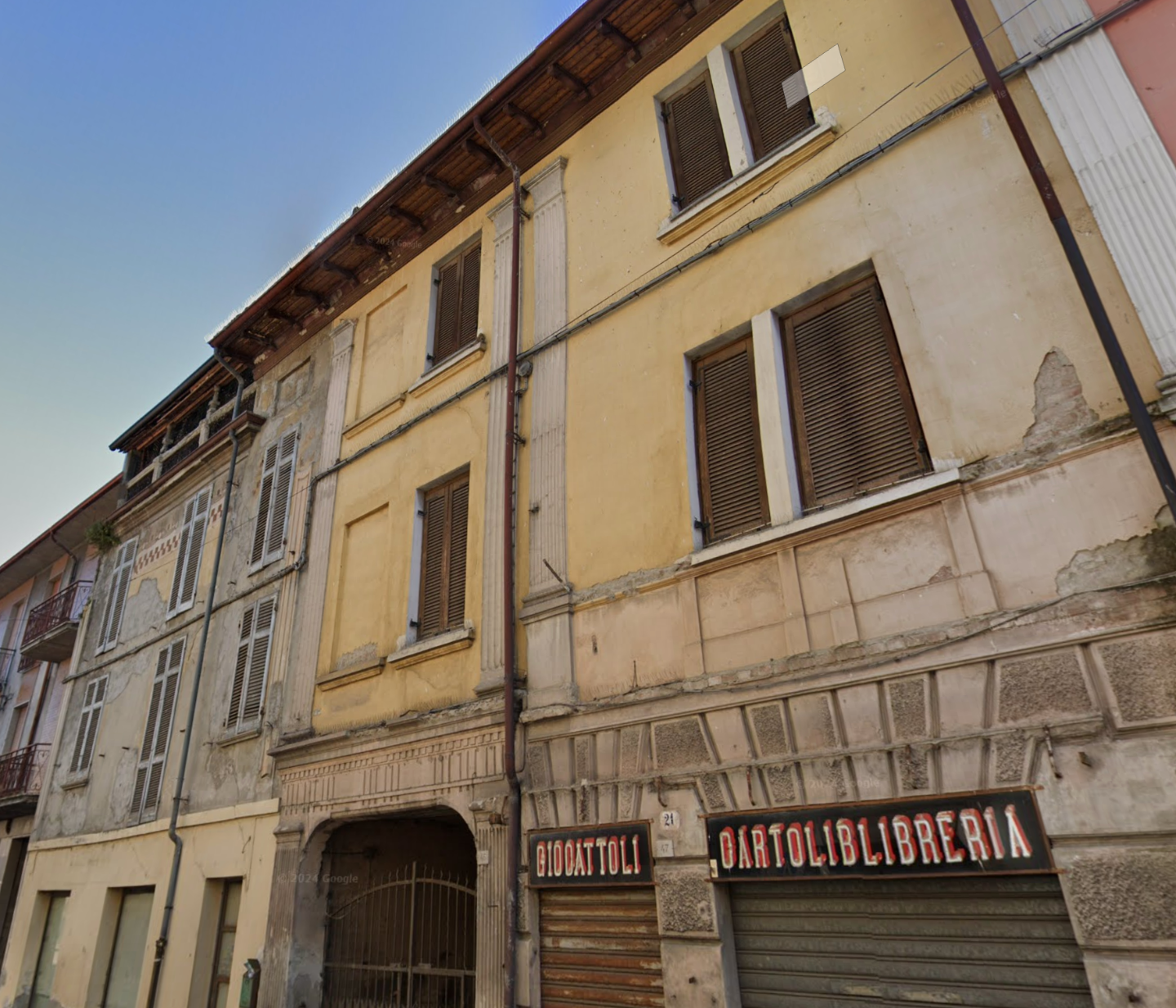 Stabile/Palazzo in vendita a Godiasco