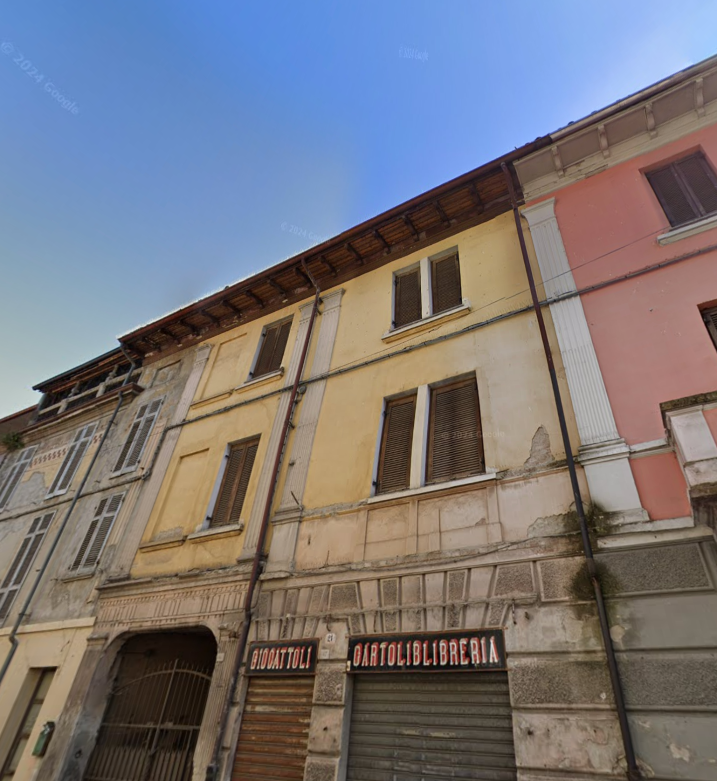 Stabile/Palazzo in vendita a Godiasco