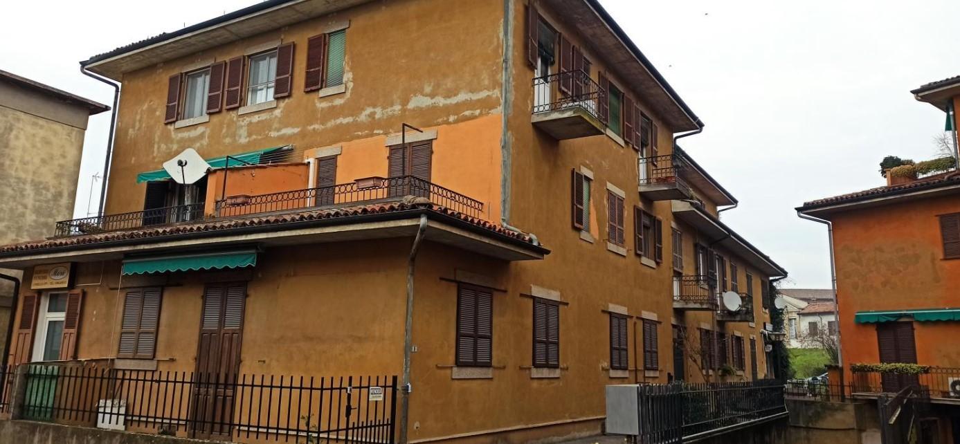 Locale commerciale in vendita a Lomello