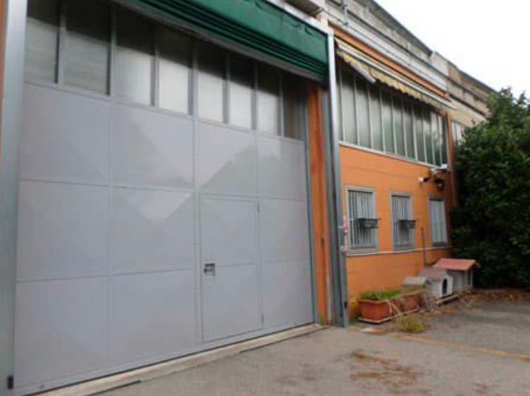 Capannone in vendita a Ronco Briantino