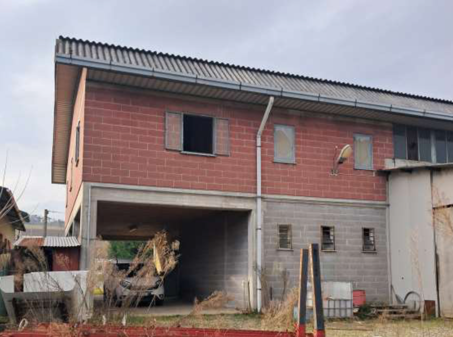 Capannone in vendita a Santa Maria della Versa