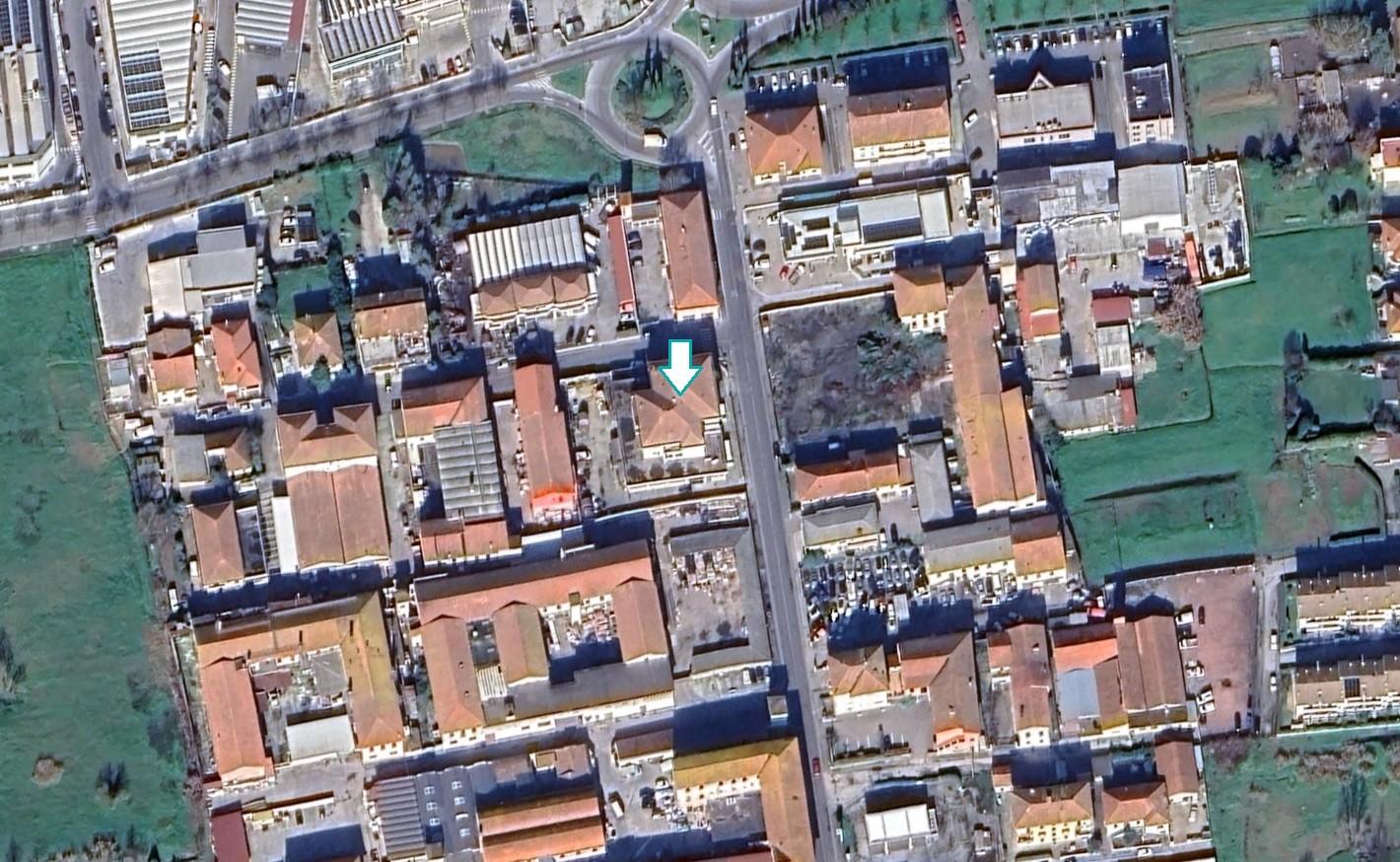 Laboratorio da ristrutturare a Santa Croce sull'Arno