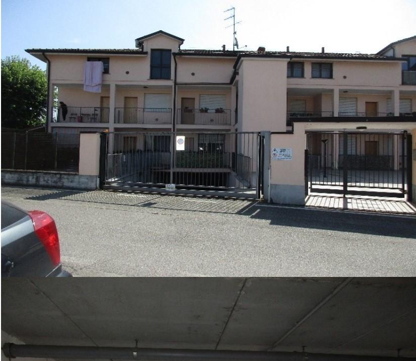 Box/Garage 15mq in vendita a Rosate