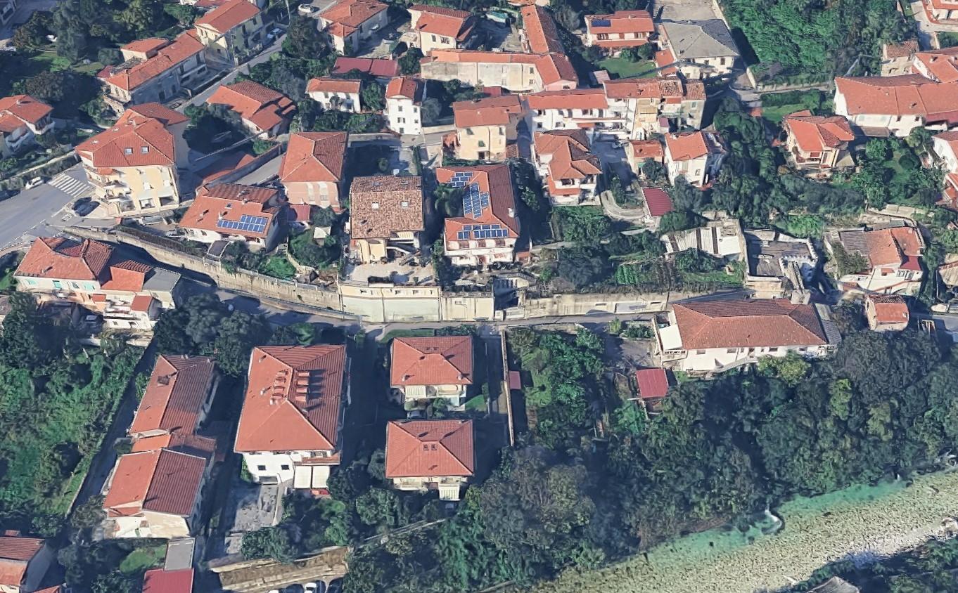 Quadrilocale in vendita a Massa