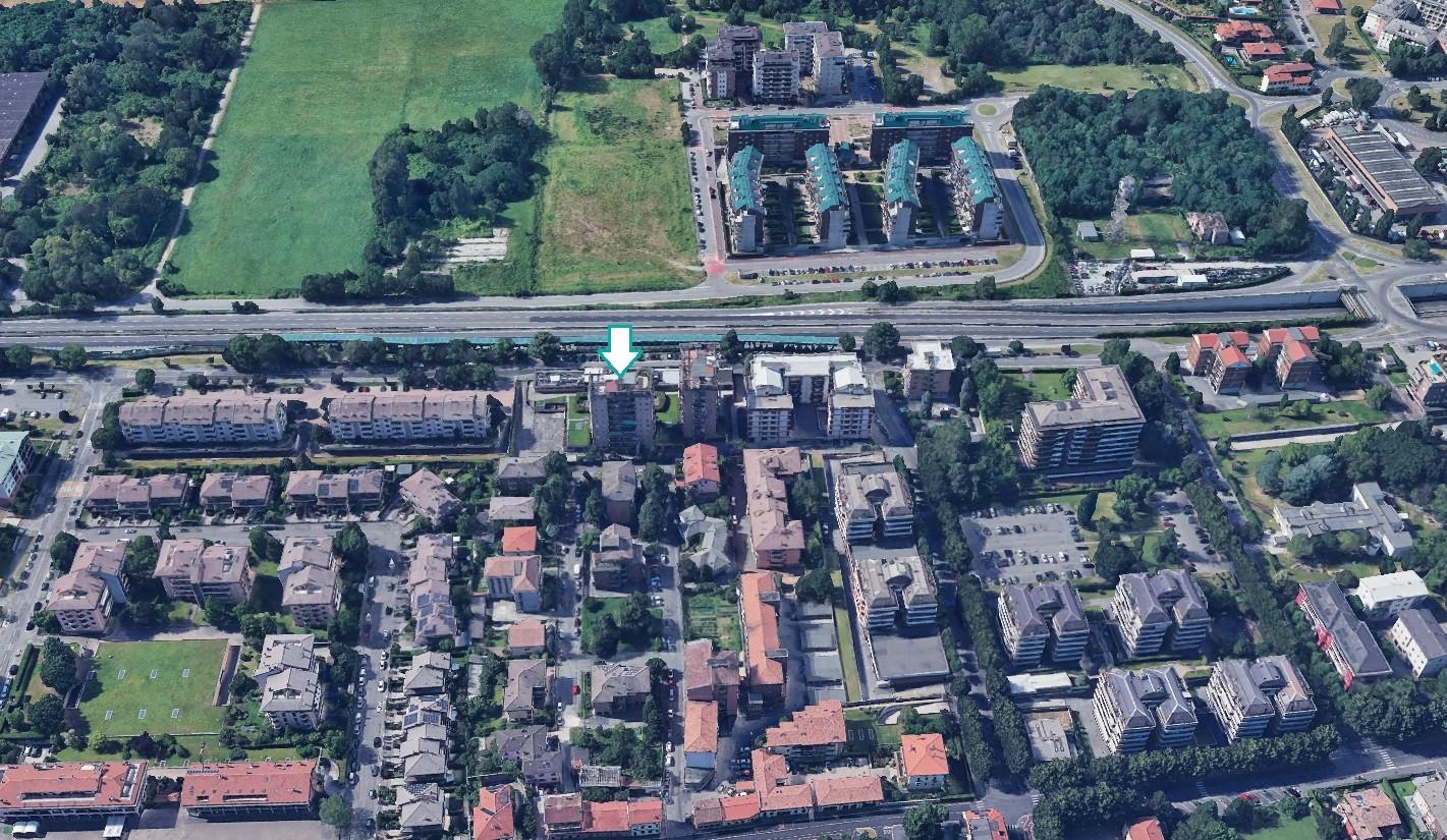 Laboratorio da ristrutturare a Peschiera Borromeo