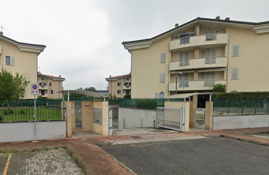 Box/Garage 18mq in vendita a Liscate