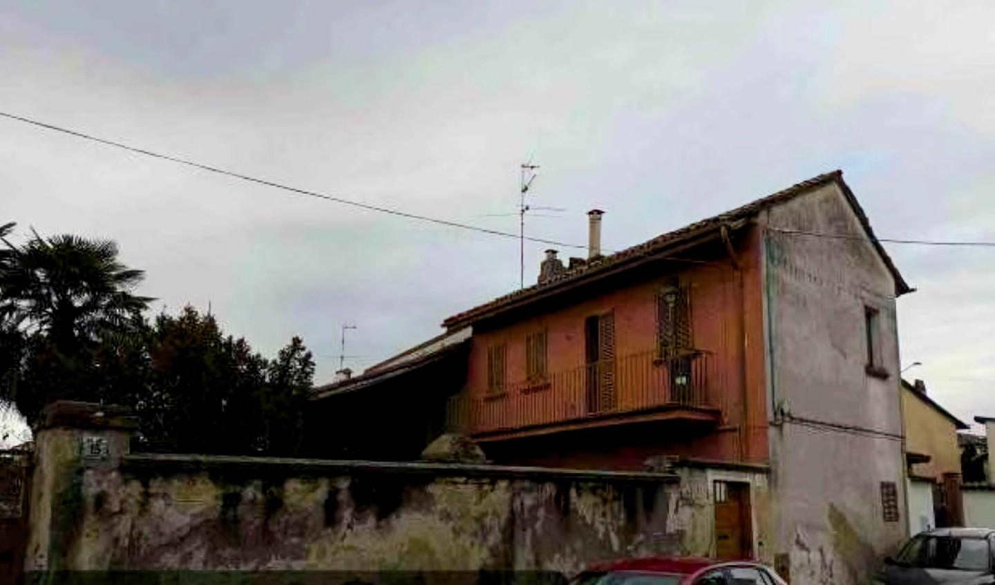 Appartamento da ristrutturare a Zeme