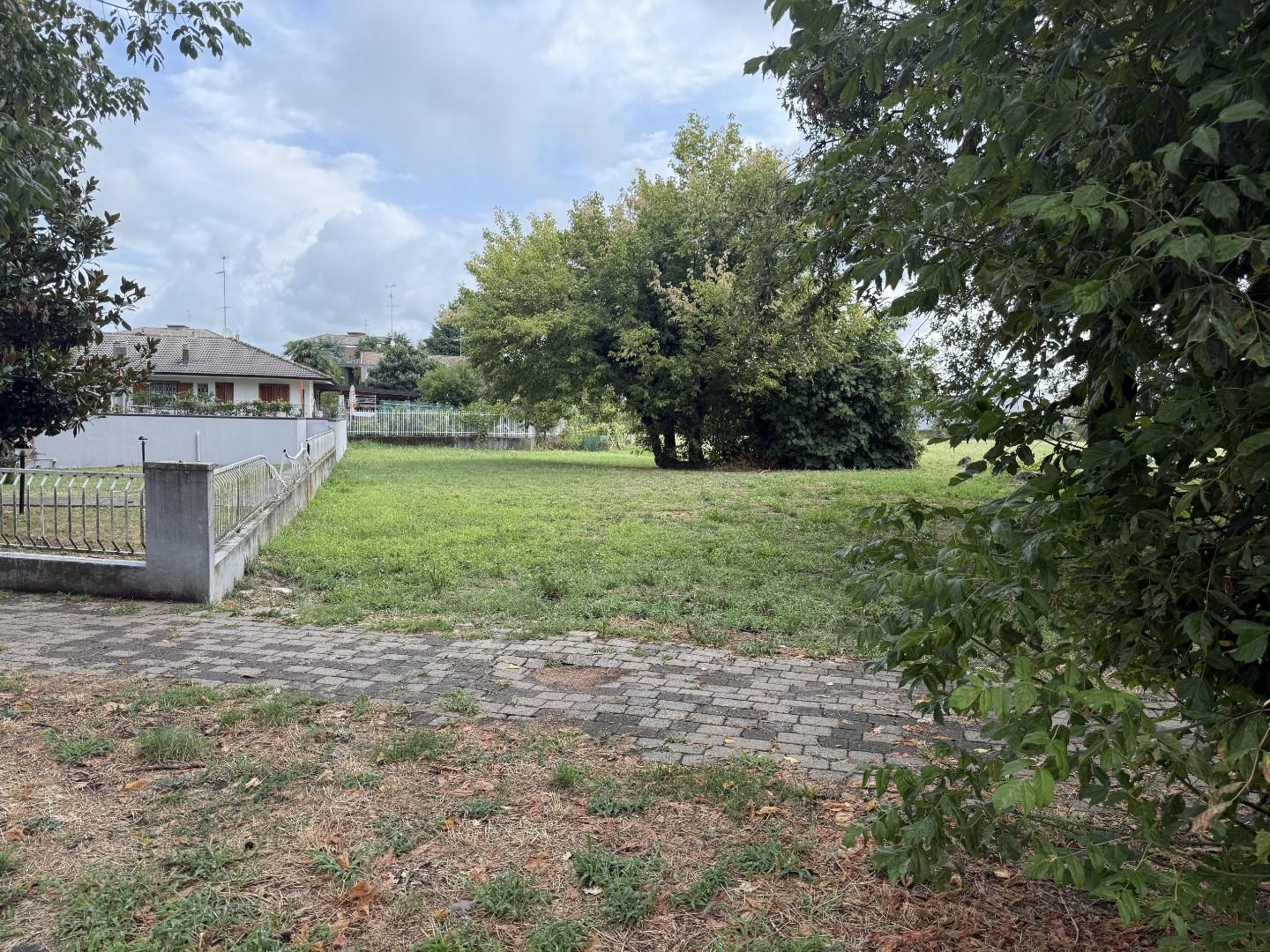 Terreno Agricolo in vendita a Rozzano