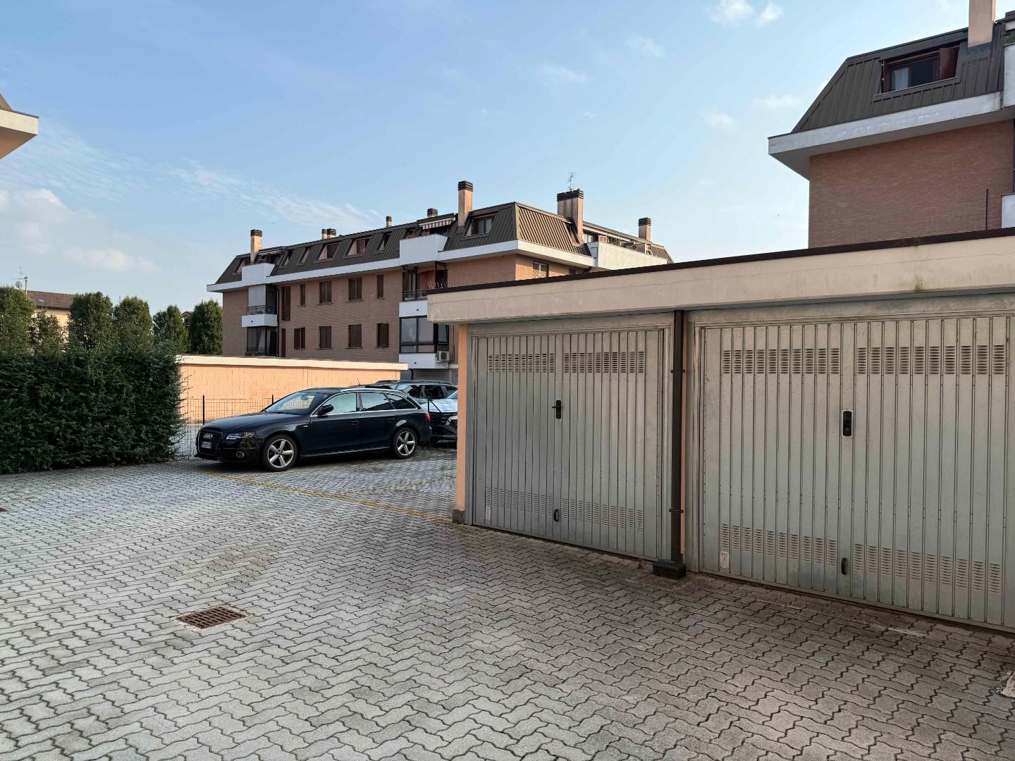 Box/Garage 15mq in vendita a Carpiano