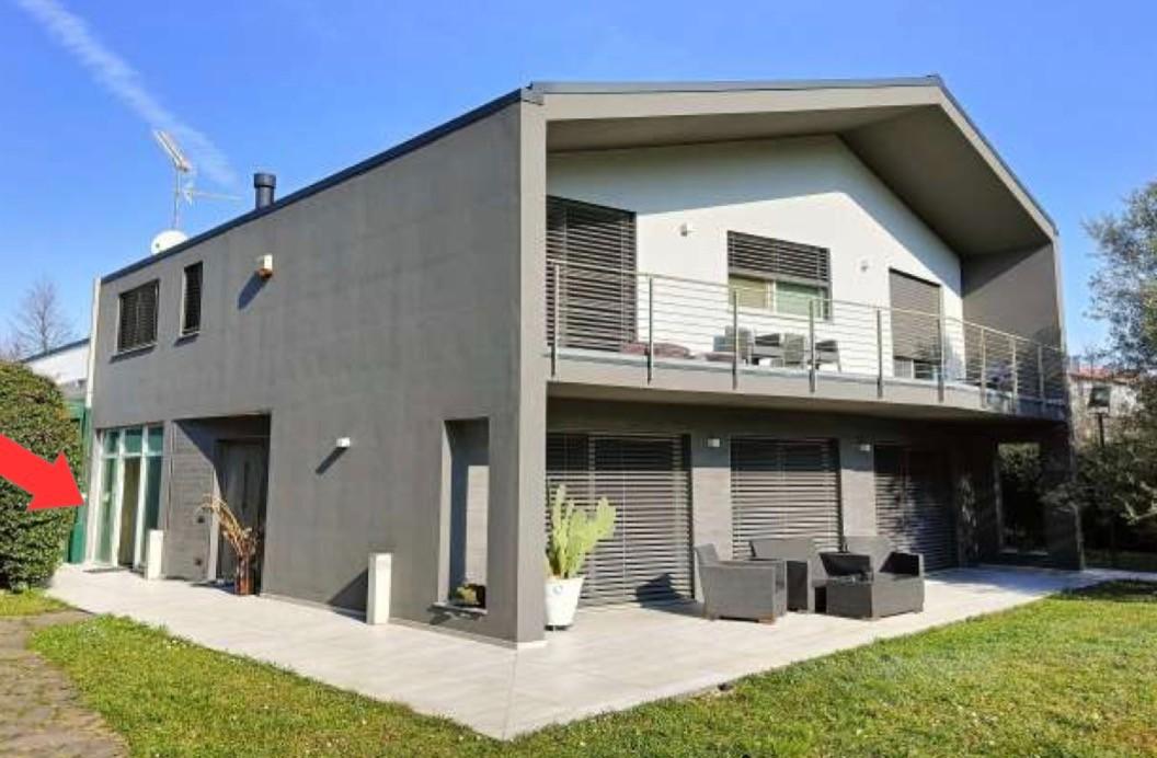 Capannone in vendita a Legnano