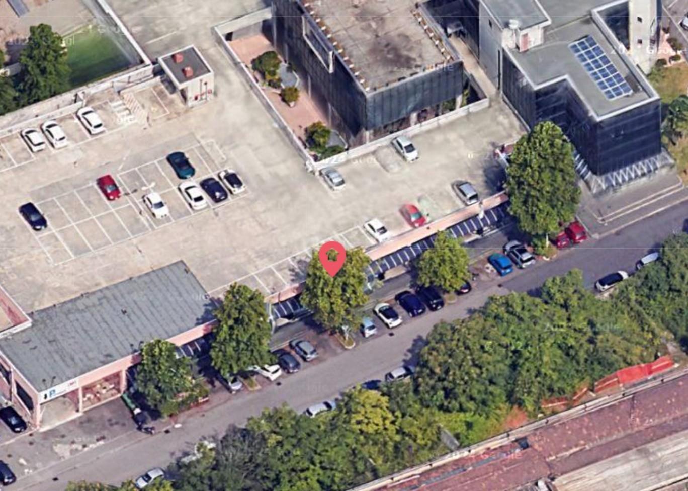 Negozio in vendita a Legnano