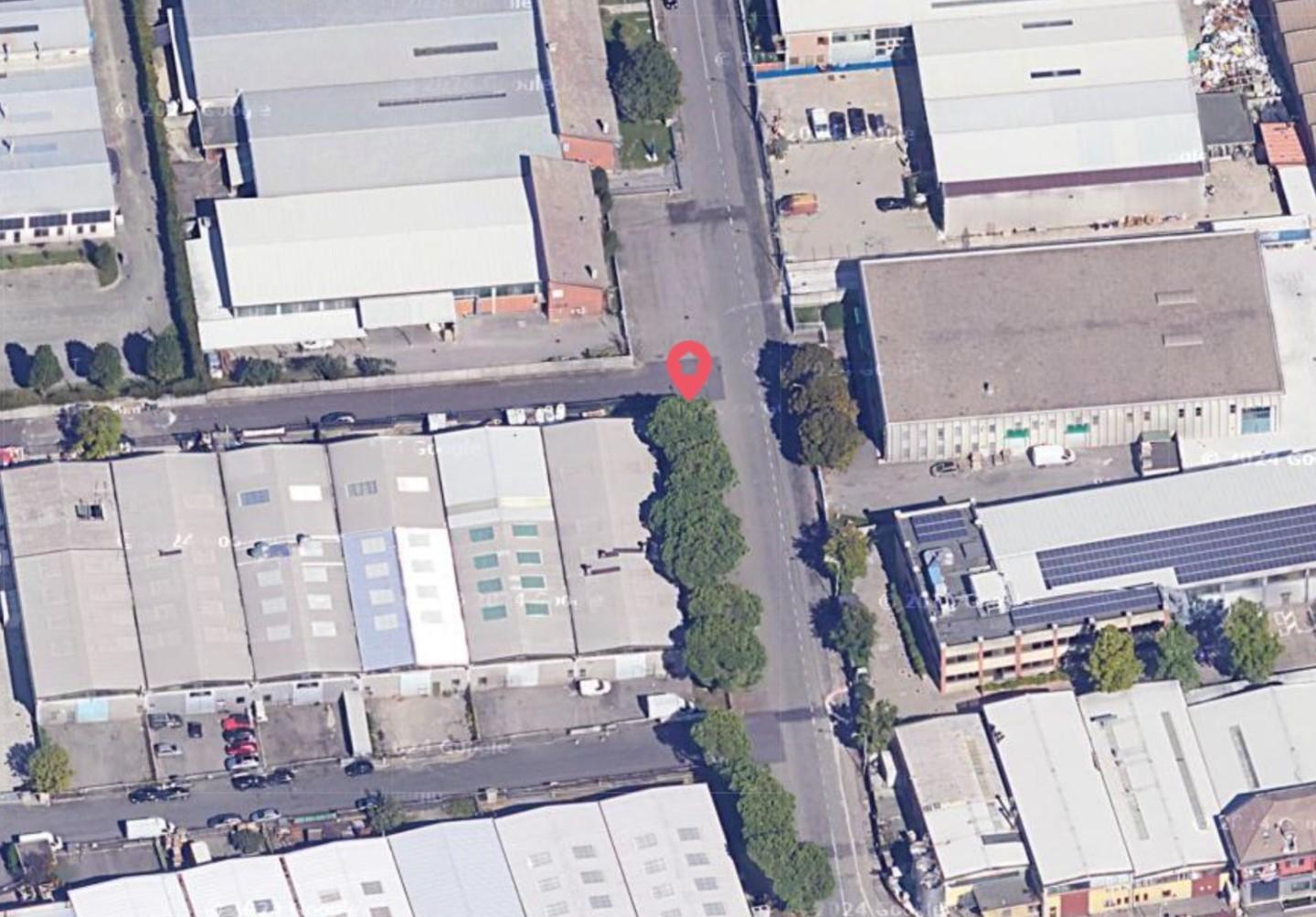 Capannone in vendita a Opera