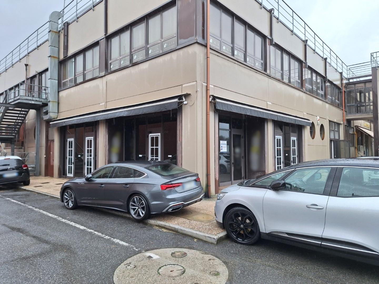 Locale commerciale in vendita a San Giuliano Terme