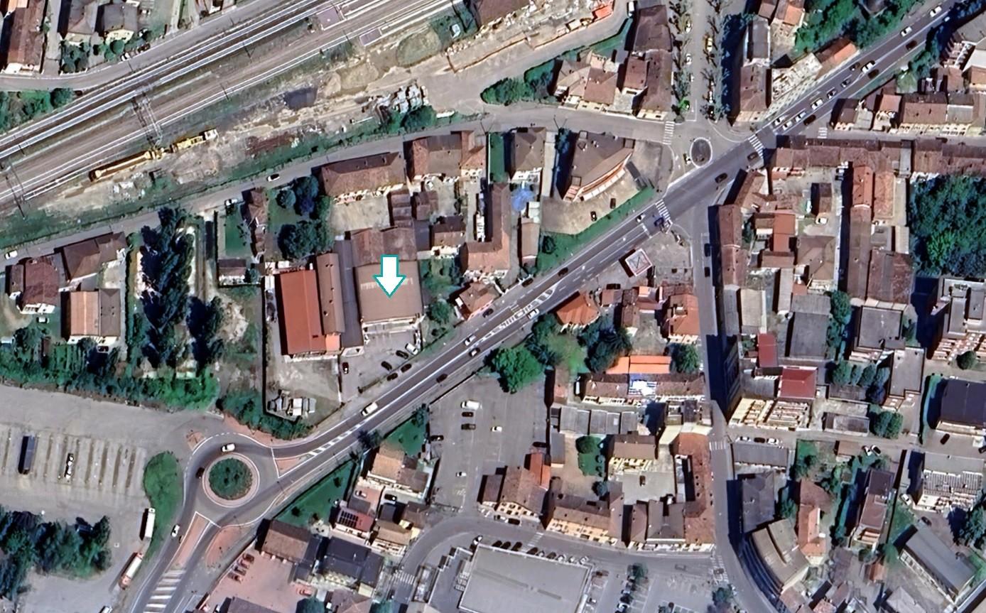 Box/Garage 299mq in vendita a Broni