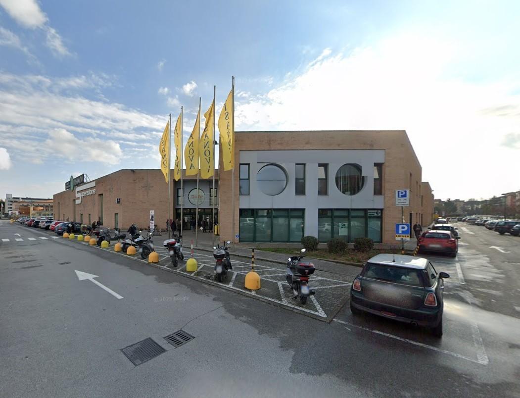 Negozio in vendita a Pisa