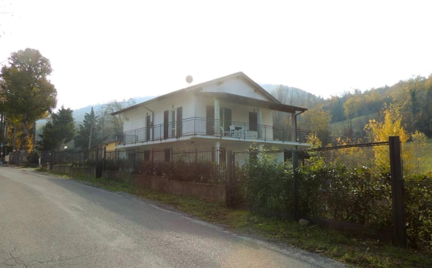 Villa con terrazzo a Retorbido