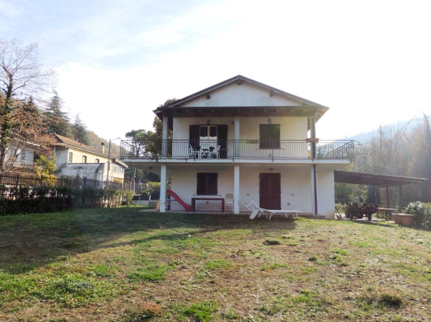 Villa con terrazzo a Retorbido